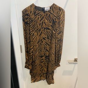 Ganni size 34 (xs) knee length tiger print dress